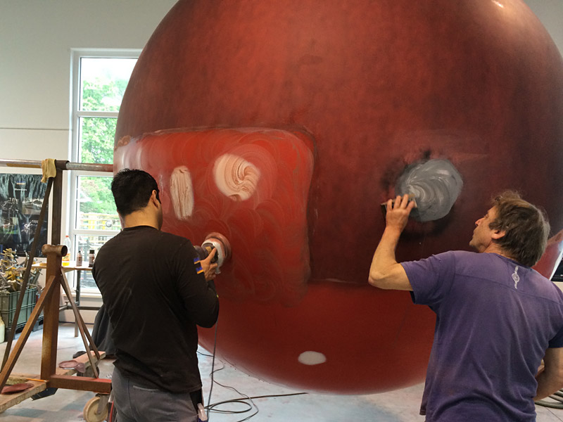 Preparation of mirror coating sphere