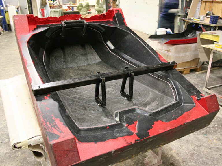 What's Body Cladding Agricultural machinery body cladding - ACCENTFORM